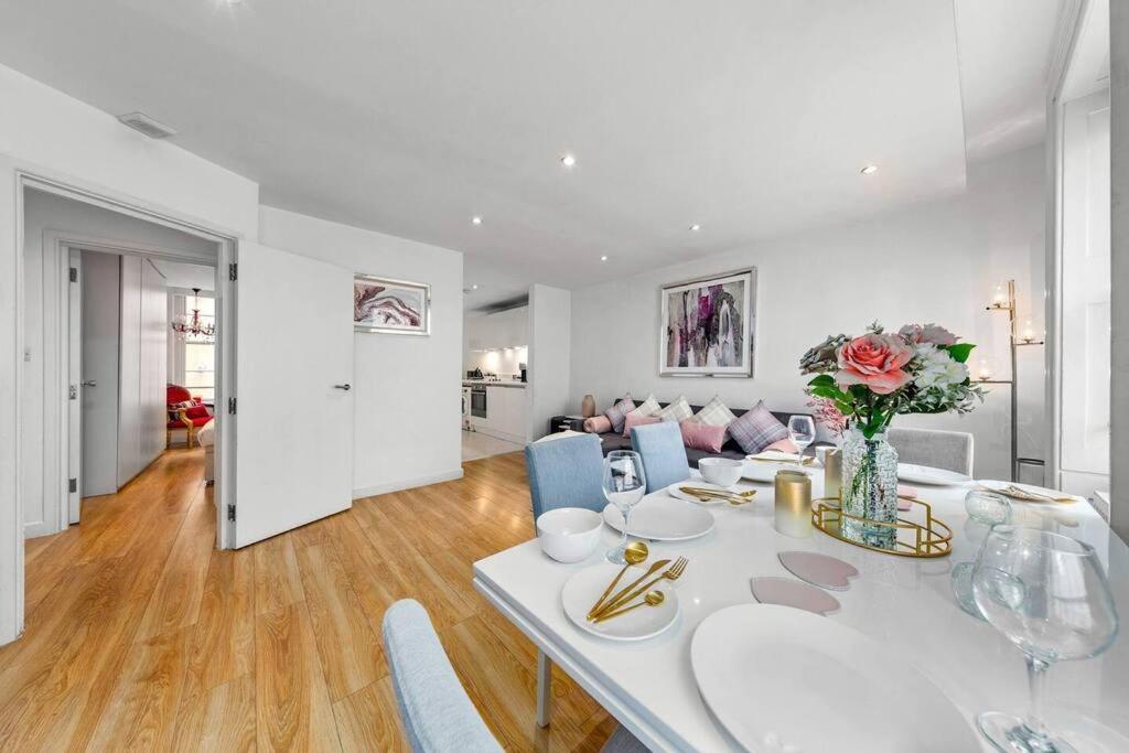 3 Bedroom Apartment In Haymarket Central London Sleep 10 Hy2 Экстерьер фото