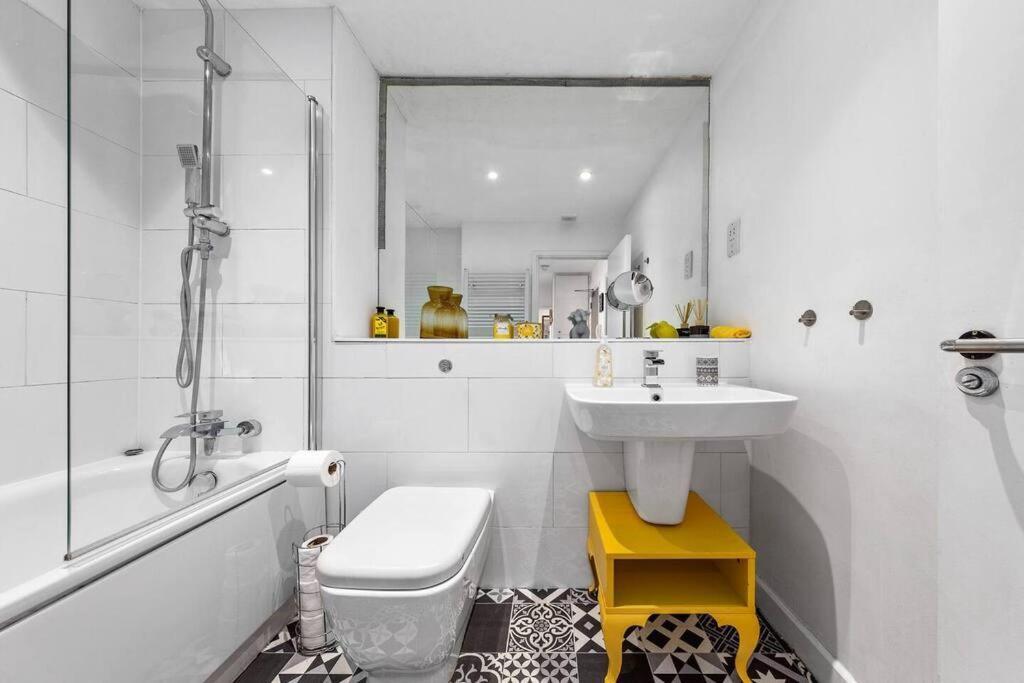 3 Bedroom Apartment In Haymarket Central London Sleep 10 Hy2 Экстерьер фото