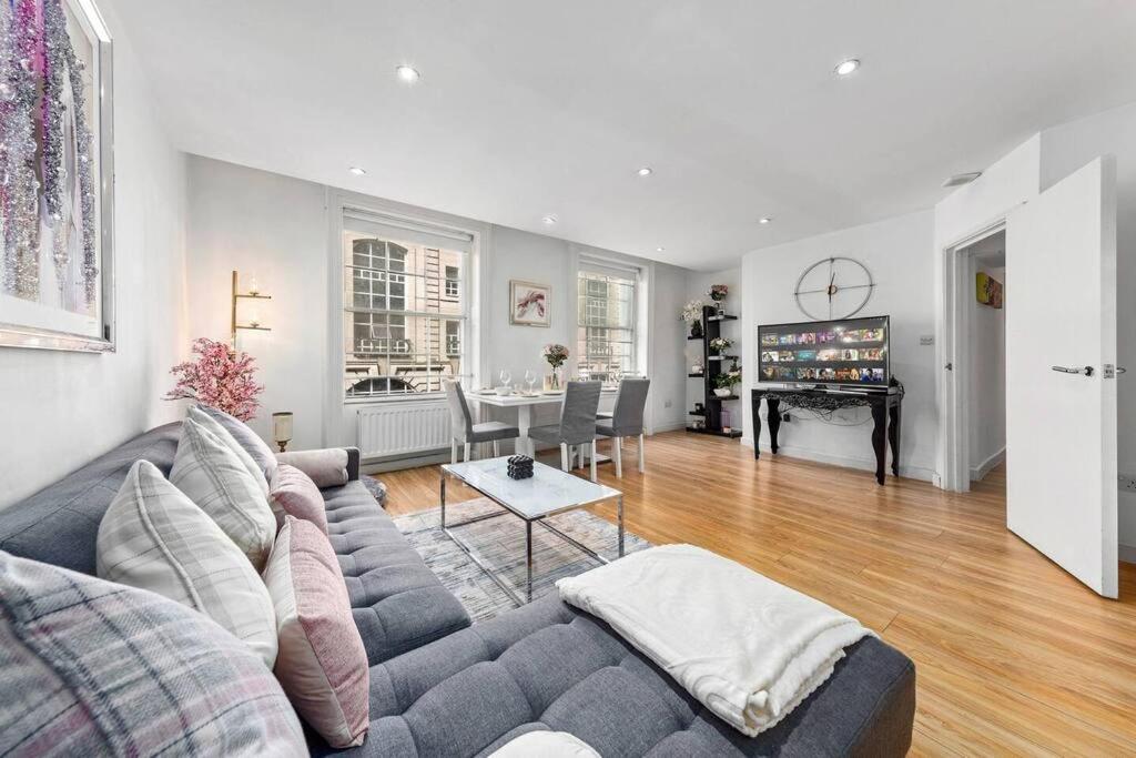 3 Bedroom Apartment In Haymarket Central London Sleep 10 Hy2 Экстерьер фото